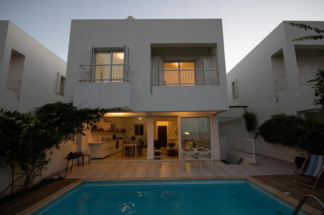 Jasmine Sea Front Villa Protaras Buitenkant foto
