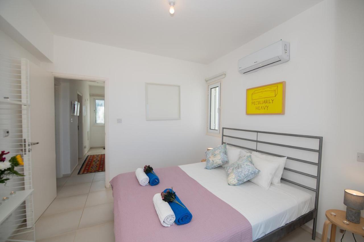 Jasmine Sea Front Villa Protaras Buitenkant foto